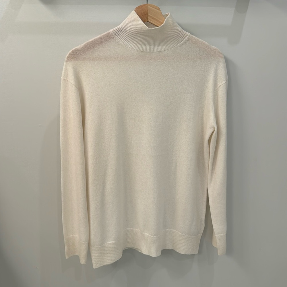 VINCE Women's Weekend Cashmere Turtleneck Sweater